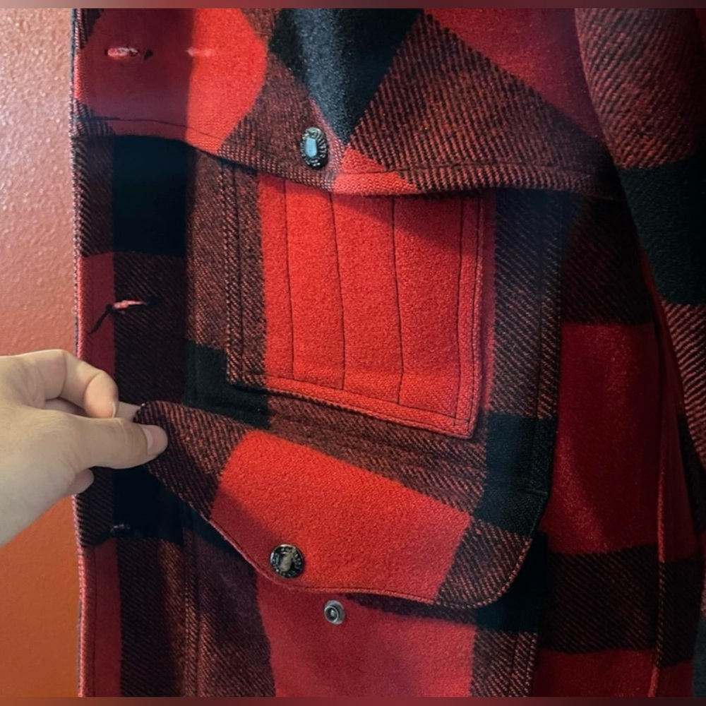 C.C Filson Men’s Vintage Mackinaw Cruiser Red Buffalo Plaid Wool Garment Coat - Picture 5 of 8